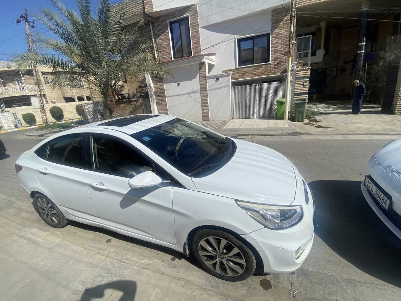 اكسنت 2017 خليجي
مكفولة كفالة عامة من صبغ وتبديل وبارد بيها ملاحضات بسيطه موضحه
ماشيه 44 الف حقيقي 
فتحة وشاشة وكامرة تحكم ستيرن 
مكينة كير كله جديد تبريد ثلج
سيارة على وضع الشركة 
مكاني بغداد حي العدل
***********
سعر 128 وبيها مجال
