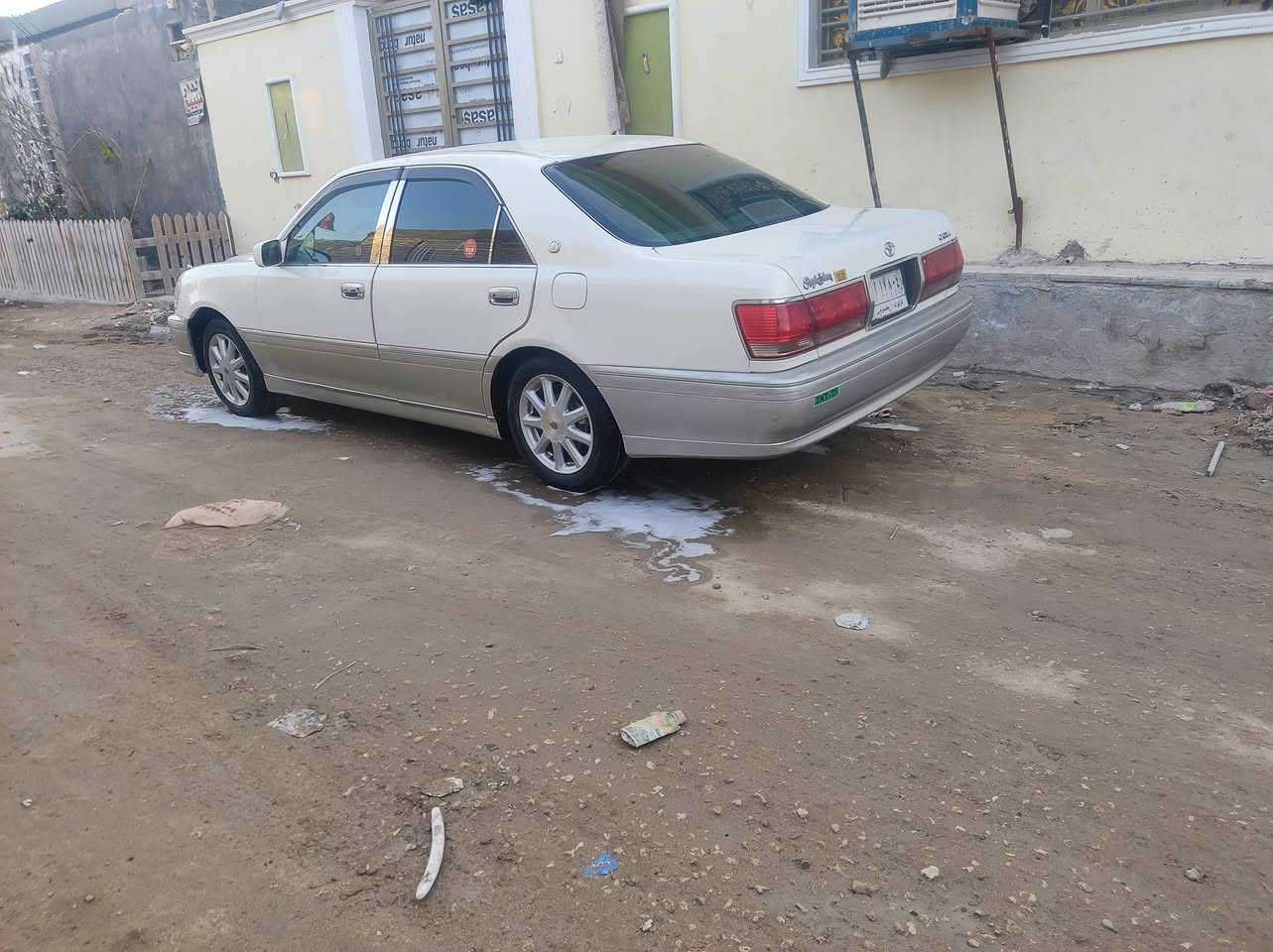 سلام عليكم
للبيع او مراوس السعر 115وبيه مجال  قرار 48 مدفوع الكمرك باقي بس الرقم 
موصفات 3دكم 
كرستال اصل 
شاصي 75 
ديفور الكبير 
4 كشنات كهرباء 
برده 
تحكم خلفي بصوت +دمام 
مثبت سرعه 
كير مكينه مكفولات 
حداديه جديده 
ماناقصه برغي السياره 
مكاني بالنجف 
باقي التفاصيل ***********
