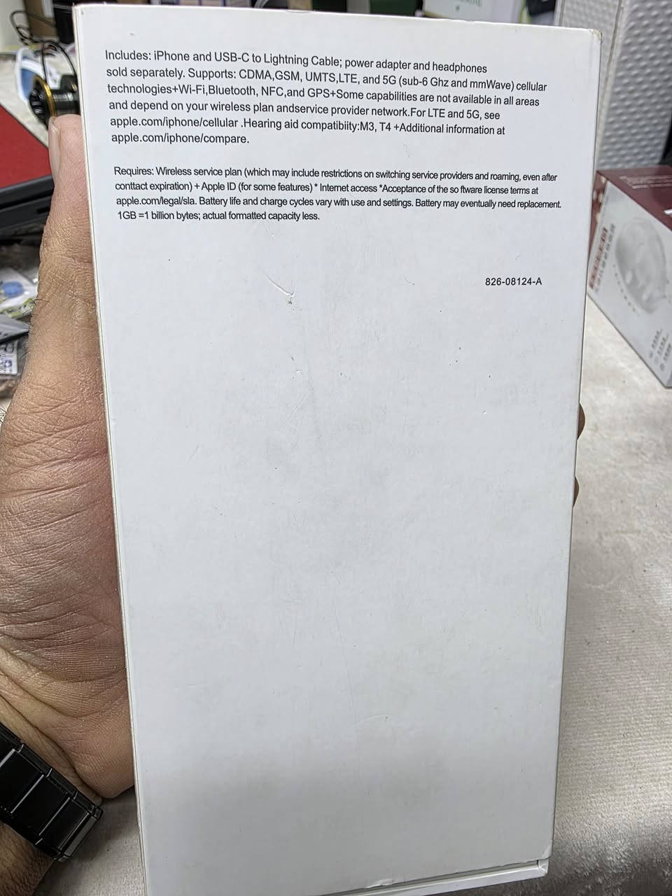 ايفون 17 برو متكسر كوبي ماستر 
ذاكره 512 جديدة لوك عراضه كامل مامفتوح ولا مشتغل أبدا فحص لان طلعت الي بالأمازون 
175 الف سعرها 
***********
أو أتفضل خاص
