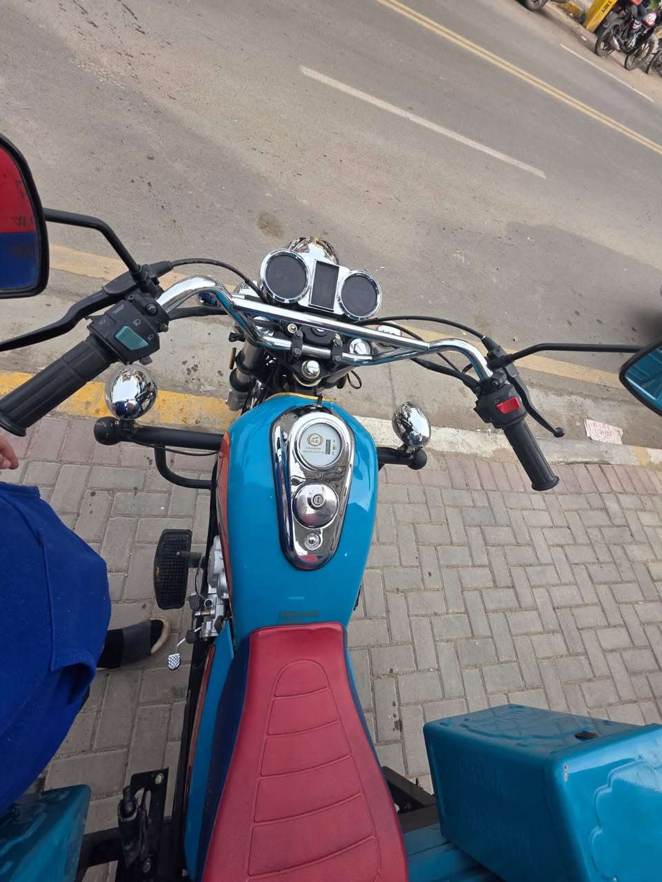 سلام. عليكم من. رخصت. صاحب الكروب.
ستوته للبيع. صقر. 2025 مستعمله. عشر أيام. فقط سعر خاص. وياها. اوراقها وكآمل. ومدفوع الكَمرك مالتها الشراي. يتصل ***********
