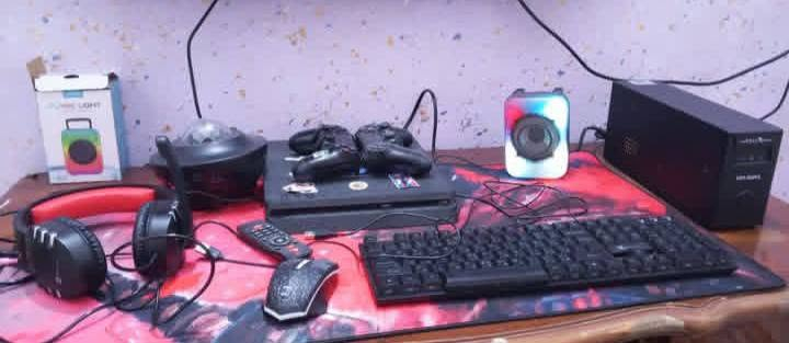 الديوانية ماكو توصيل
السلام عليكم بلي ستيشن فور للبيع

ps4slim للبيع 💯💯

((اشتريته جديد مو بالة ))🔥💥

اونلاين

البالة استعمال 2013 و اني مشتريه ماصارلي  هواي تقريبا 2019 اشتريته ب٤٢٥💸💥

البلي نظيف بنسبة 100٪💯

البلي يحتوي على جوستكين اصليات و جدد اشتريتهن الواحد ب٧٠ الف اشتريته و واحد مع البلي اجا🔥💥💫

و بية ups اشتريته الاصلي مو الصيني ب55 الف دينار

يحتوي البلي الكثير من الملحقات القوية يعني تكول بي سي مو بلي💯📺

مثل

جوستكين اصلي الواحد  اشتريته ب٧٠ الف اشتريته🕹️

كيبورد💥

ماوس 🔥🔥

سماعة 🎧🔥

هية تجميعة كاملة اشتريتهن ب٦٠ الف!!🔥🔥

ماوس باد اشتريته ب١٥💥💫

دي جي اشتريته ب١٥🎛️🕹️💯

ستيكرات على البلي💦💯

سكاي لايت اشتريته ب٤٥ الف ابحثوا عنه اذا ماتعرفون🎛️💯💫

ups الاصلي مو الصيني اشتريته ب55

البلي غير مفتوح نهائيا 🔥🔥

البلي نظيف جدا جدا💯🔥

البلي يحتوي على وايرات كاملة واضافية 🔥💫

يحتوي على واير شحن جوستك اصلي و ليس صيني🔥🔥

تكدر تشتري الملحقات وحدهن عدا البلي ستيشن نفسه الة كامل تشتري 🔥

اسعار الملحقات وحدهن خاص🔥

البلي حساب متوسط او قوي في فورت نايت🔥💸

البلي حتى كارتونته موجودة💥🔥

السعر فقط فقط 355 الف و بية مجال و قابل للتفاوض البلي💸💸 

يعتبر pc مو بلي عادي على هاي ملحقاته🔥🔥🔥

علما اني صارف عليه ٦٣٠ الف دينار 🔥🔥

مكاني:ديوانية 

رقمي ***********

