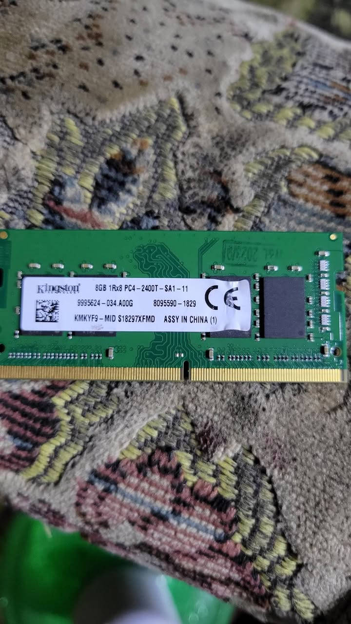 السلام عليكم  للبيع رامات
النوع: رامات لابتوب DDR4 (SO-DIMM).
​الحجم: 16GB (قطعتين كل وحدة 8GB).
​السرعة: 2400MHz (PC4-2400T).
​الماركة: وحدة Samsung ووحدة Kingston.
​الحالة: مستعملةوغير مفحوصة حالياً لعدم توفر جهاز، بس القطع نظيفة وما بيها أي كسر أو تلف ظاهري. 
اعلى سعر ابيع  مكاني بغداد


**إذا كنت صاحب هذا الإعلان وتريد حذفه لأي سبب، رجاءا أرسل رسالة إلى الدعم الفني**