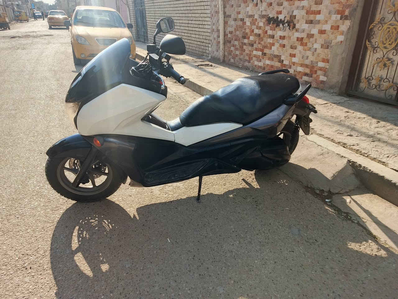 السلام عليكم
دراجه هونداي فاز M.F.0.11 ياباني مكينه 255cc 
مكينه ممفتوحه مكفوله ماشيه 31 الف حقيقي دراجه نضيفه استخدام قليل جاهزه مابيها كل نقص ماعده الواقيه مال الصالنصه كهربائيات كلها شغاله السعر 16 وبيها مجال للشراي رقم *********** بيه واتساب
