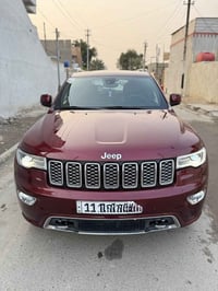 للبيع جيب لاريدو موديل ٢٠٢١ خليجي ( اوفر لاند )  رقم بغداد بسمي  ماشية...