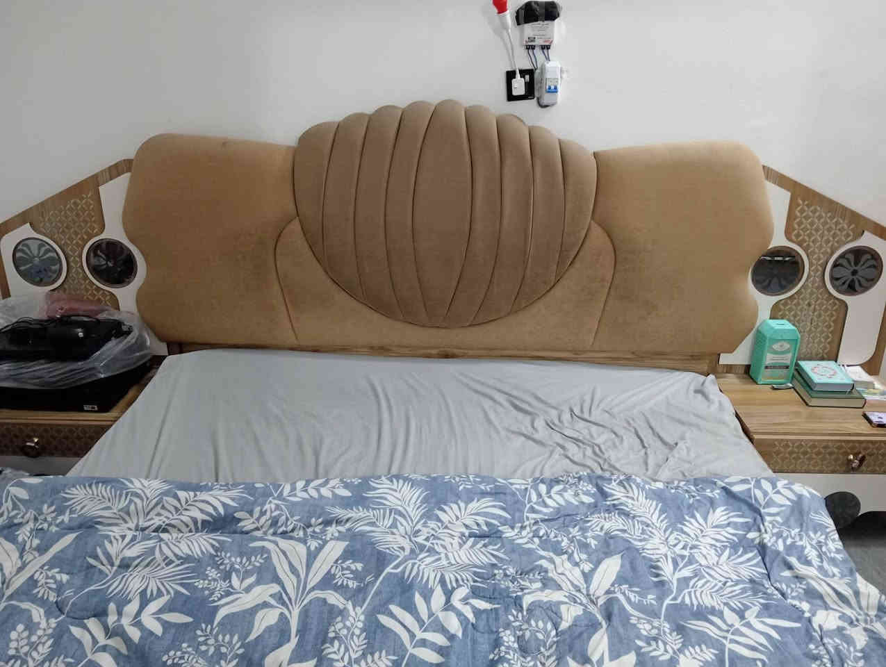 السلام عليكم غرفه للبيع بالنجف نظيفه جدا سعر 500
***********
