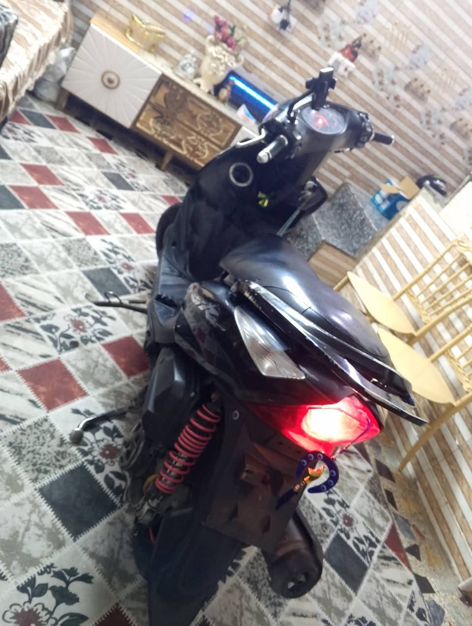 سلام عليكم  جي تي ار ثعلب 140 شعله+ معدل 
رمبه دراجة  بلاديه كله فقط كلج خلفي رياضي  
ميكينه مكفوله  للبيع  سعر 650 بيه مجال بسيط رقم ***********  عنوان بغداد ساحت عدن مكينة خرسه  ما مفتوح برغي بيه
