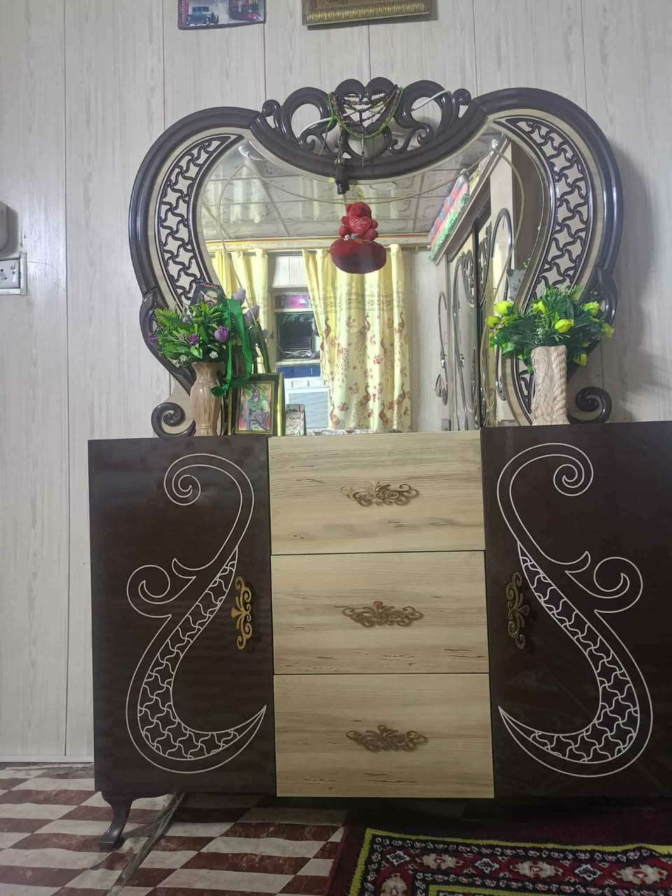 السلام عليكم غرفه تركيه مستعمله نضافتهه 90% 
9قطع العنوان بغداد جسر ديالى


**إذا كنت صاحب هذا الإعلان وتريد حذفه لأي سبب، رجاءا أرسل رسالة إلى الدعم الفني**