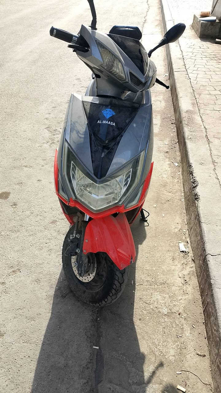 سلام عليكم دراجة شحن للبيع الملف 2000 سرعة90 مجرد الكفرات تعبانة+الكفرات الي بل صفحة موجودات عقل جديد و بطاريات نضيفة كلش لا تعبك ولا تتعبني نضيفة من الداخل سعر 600 مكان بغداد شارع فلسطين 
***********
