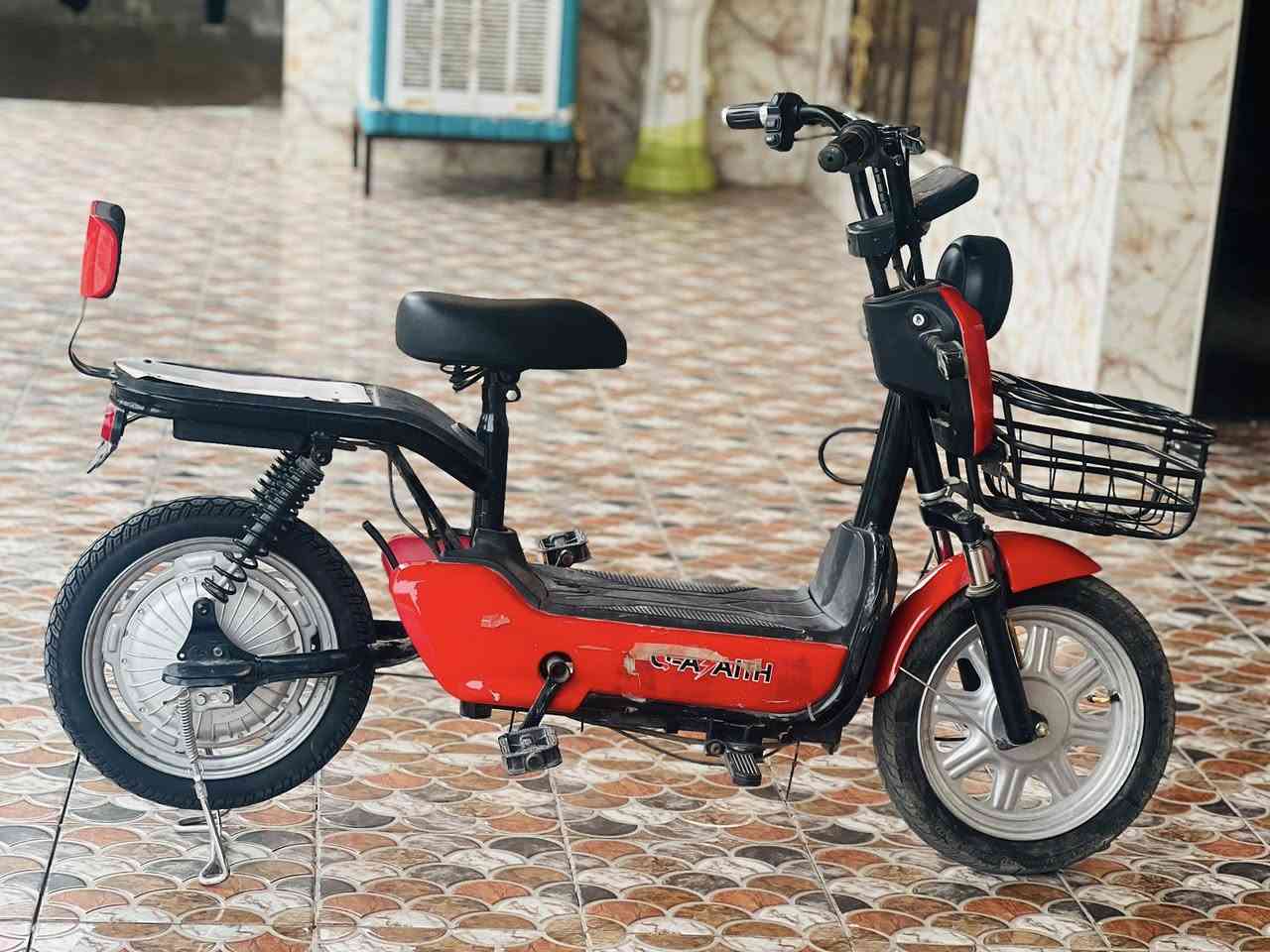 سلام عليكم
موطور شحن للبيع حجم16

بطاريات مبدلات جدد 

بصمه وكرت وسويج يشتقل

بريك خلفي وامامي

اشاير شقالات 

230وبي مجال حك الجيه

الرقم ***********
