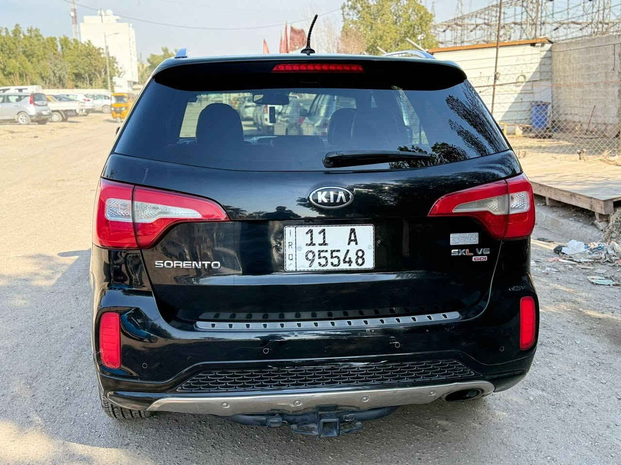 سلام عليكم 
سورنتو وارد امريكي 
حادثه جاملغ وباب
رقم بغداد بسمي 
فول مواصفات واحد على واحد
بصمه. كامره.  شاشه. كشنات جلد. كشنات تدفه تبريد. سبع راكب 
بني رامه   جنطه كهرباء. بعده بيه مواصفات
السعر  138 ورقه وبيه مجال قليل
مكان سياره بغداد بلديات 
اتصال على رقم *********** بغداد, العراق
