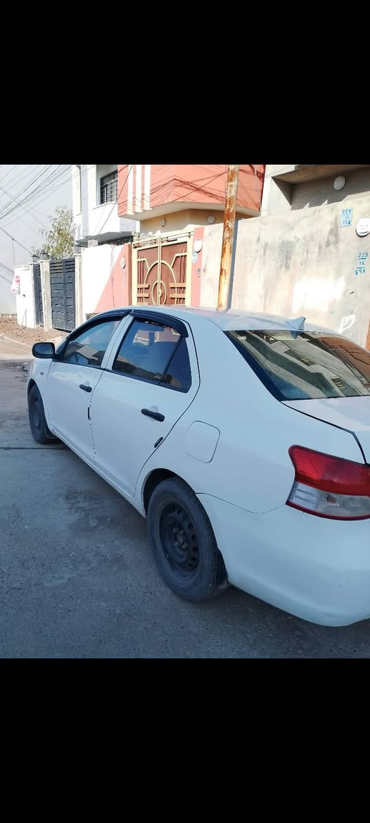 السلام عليكم تويتا يارس رقم نينوى ضررها قطه واحده بل جاملغ +دوسه مواصفات قفل مركزي  بور تدفئه تبريد سعرها 77 مكان الموصل لايسر رقم *********** السياره بسمي
