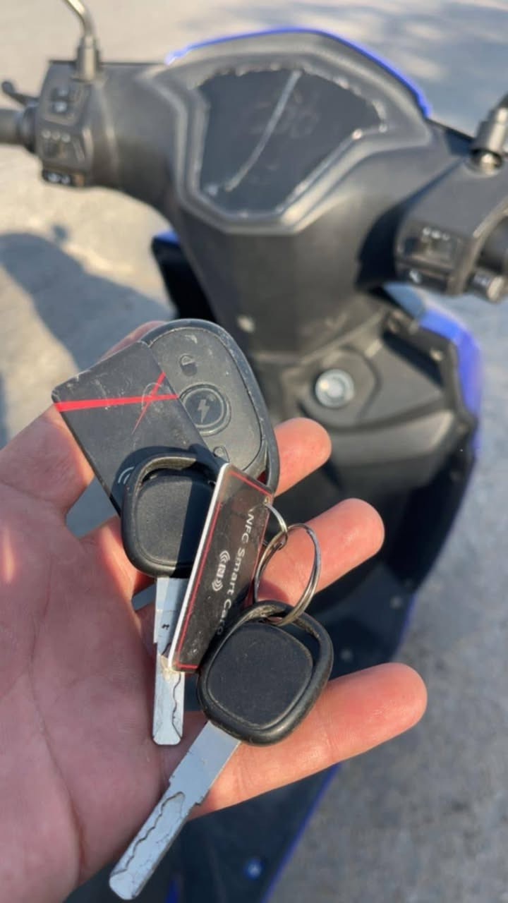 السلام عليكم دراجه سكنس للبيع الدراجه نضيفه ما ناقصها شي استخدام شهرين فقط عدد البطاريات 6 وبيها نظام R وتشغيل عن بعد وبعد بيها هواي مواصفات
السعر 725 وبيها مجال بسيط الشراي مراسله واتساب 
***********
