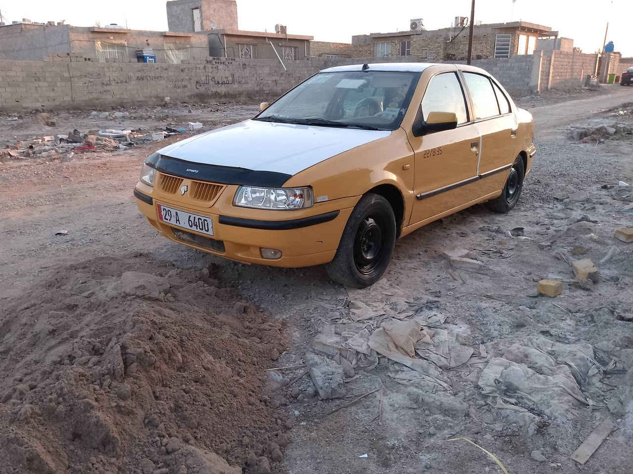 يا الله سمند ٢٠١١ رقم وسط نكليزي سنويه جديده حديديه جديده مكينه وكير مكفولات سياره جاهزه عوزهه بطاين بوب اماميات فقط مكان السياره واسط تحويل مباشر 
سعره ٢٧ بيه مجال


**إذا كنت صاحب هذا الإعلان وتريد حذفه لأي سبب، رجاءا أرسل رسالة إلى الدعم الفني**