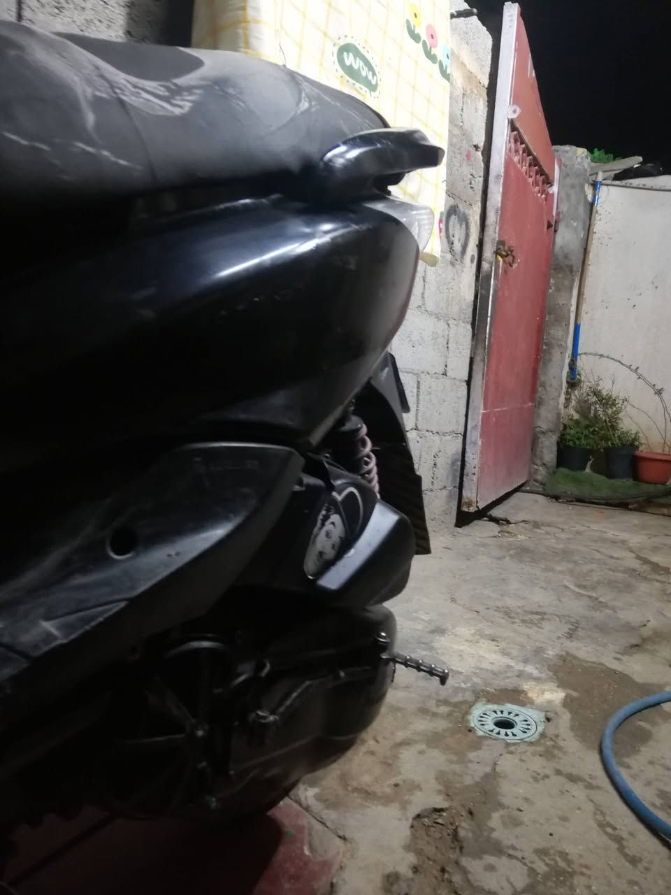 سلام عليكم دراجه  ثعلب بيه مكينه تخبل ناعمه ماتنسمع نقصه باتري بس سعره 250وبيه مجال متوازي عليه ***********
