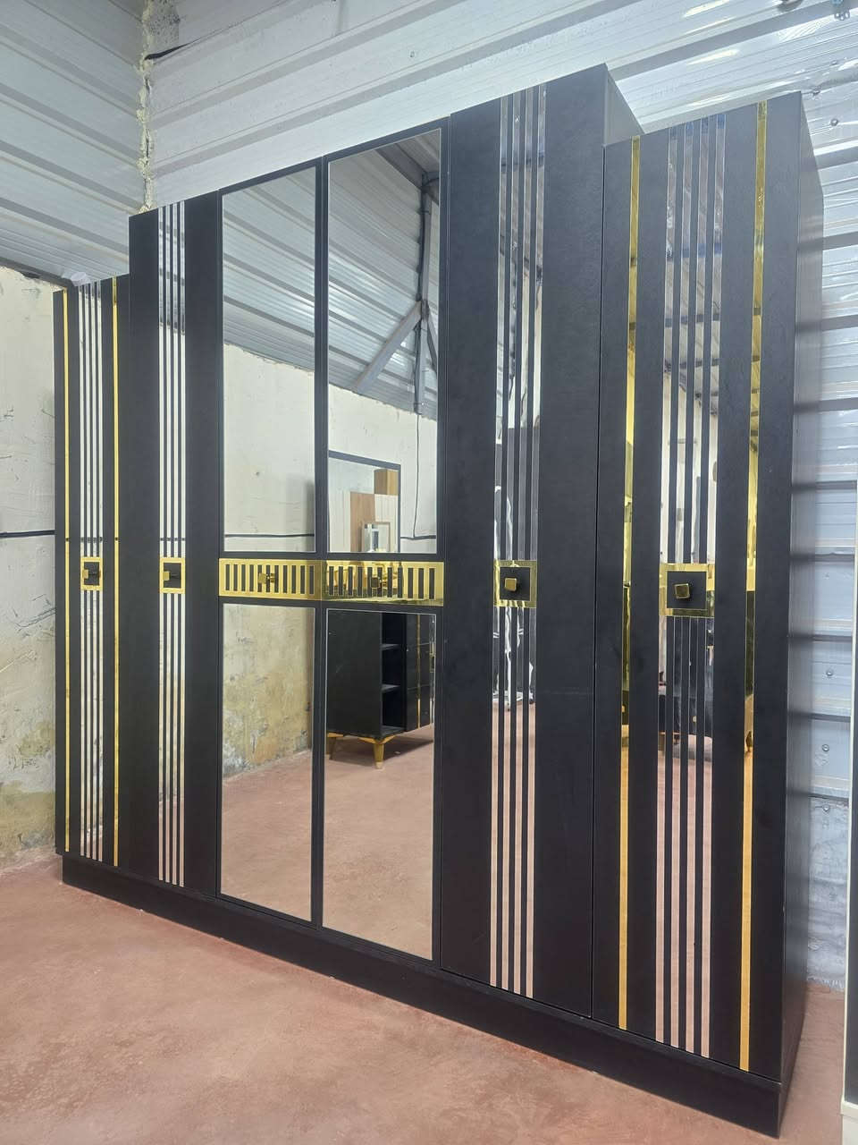 💎💗 غرفة تركي مستخدم. 
🛏️ 6 قطع كاملة. 
💯 نظافة 95%. 
🚪 نظام هيدروليك. 
الضهر بلوك. 
💸 السعر 550قفل. 
🪛 شد مجاني
🚚 نقل مجاني
💎


**إذا كنت صاحب هذا الإعلان وتريد حذفه لأي سبب، رجاءا أرسل رسالة إلى الدعم الفني**