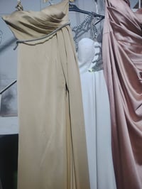 فستان عقد • ابيض • ملبوس مره