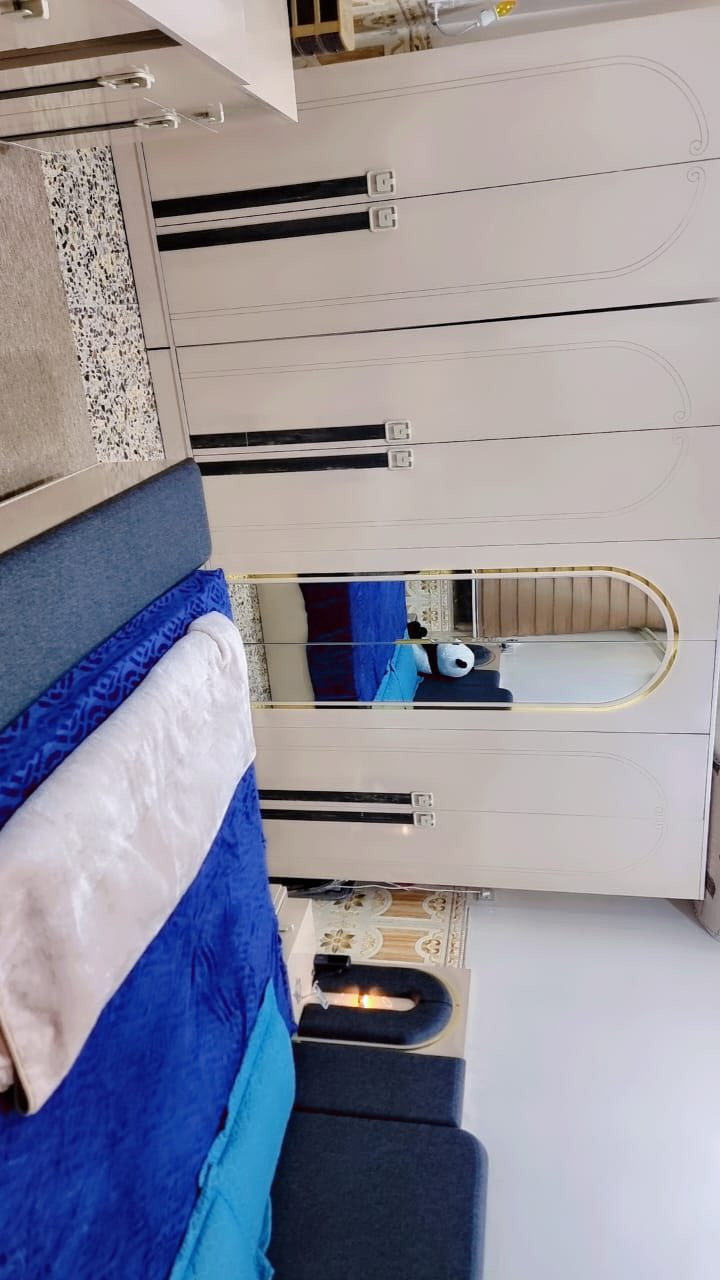 أغراض للبيع سبب سفر
غرفه نوم سعره مليون 
السبلت انفيرتر جنرال واحد طن ونص سعره 600
ستناهز تلفزيون متحرك سعره 60
شاشه ال جي سمارت 150
غساله 10 كيلو ب150
ثلاجه 12 قدم ب150
مكنسه كهربائيه ب30
طبله طعام ب25
ستلايت سعره 5
خلاط سلفر كرست سعره 10 
ستاند اوتي ب5
اوتي بخاري ثنينهم ب25
شوايه مع ماطور يدوي ب10
كله أغراض جديده استعمال كلش قليل


**إذا كنت صاحب هذا الإعلان وتريد حذفه لأي سبب، رجاءا أرسل رسالة إلى الدعم الفني**