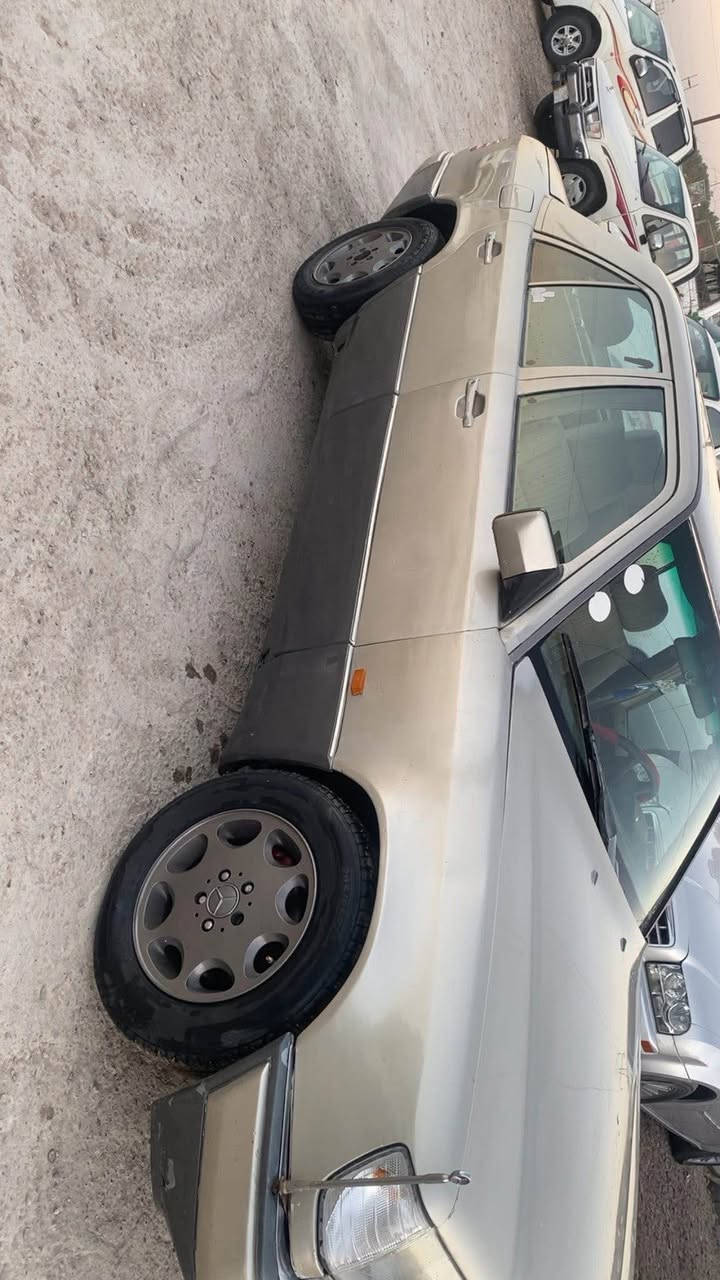 اعادة نشر 
مارسيدس دب ١٩٩٠ رقم بغداد مشروع وطني  تبريد شغال قواعد دبل مابيهن شي برانكيت مابي شي السعر ٥٥وبيها مجال عنواني ذي قار الرفاعي للاستفسار 
***********
*********** الرفاعي, ذي قار
