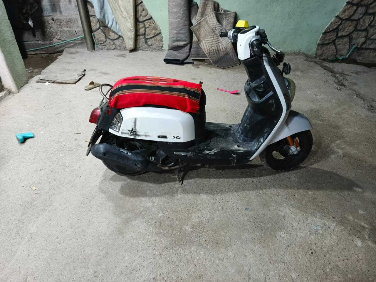 سلام عليكم درجة بوليسي نوزل نظيفه نكرت سلف بوشه 49 بلاديه سعره 550وبيه مجال وهذه رقمي كلشي بيه شغال كامله 
مكاني بغداد فلكه سلمان باك 
***********
