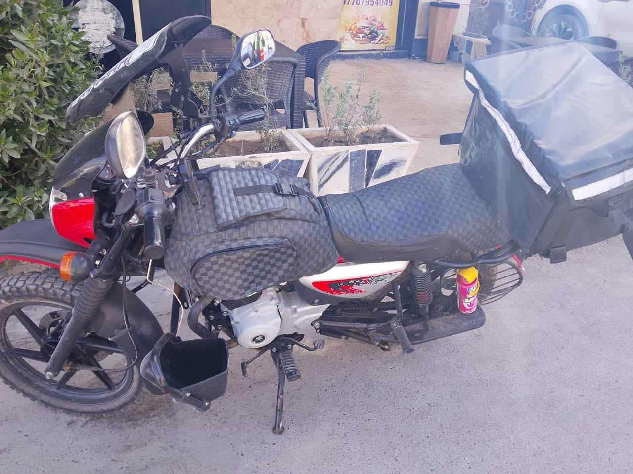 سلام عليكم بوكسر موديل ٢٠٢٣رقم وسنوية بسمي تحويل ثاني يوم دراجة كفالة عامة برغي ممفتوح بيهة مكينة ناعمة كهرباءيات كلهة شغالة مكاني زيونة سعر ٢و٥٠٠ بيهة مجال بصيط ***********
