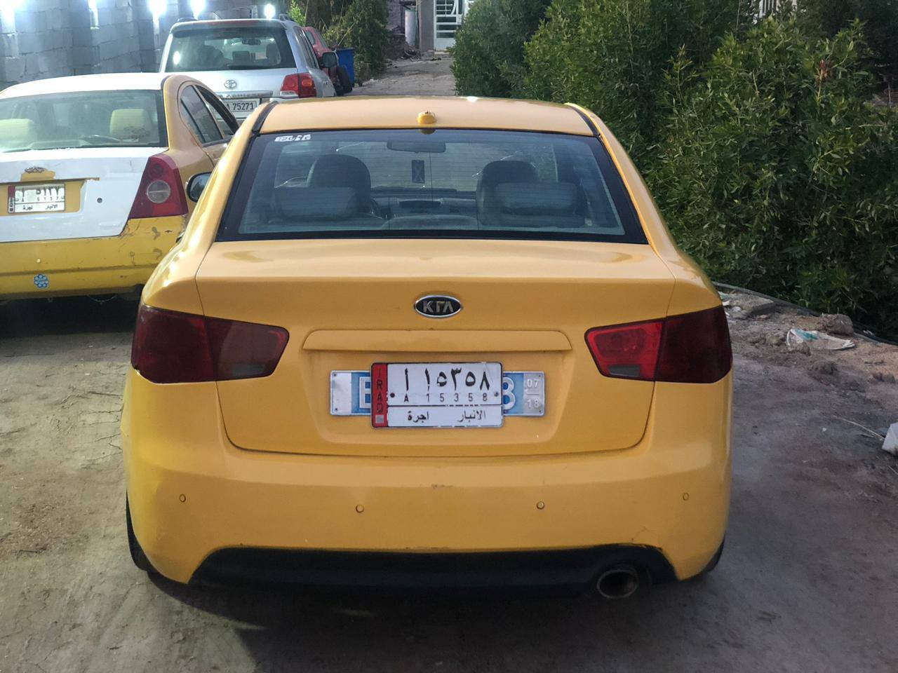 السلام عليكم 
فورتي موديل 2010 سياره جديده تخم تاير كير مكينه باتري كله جديد دوشمه جلد تدفئه بل كشنات اشاير بل مري فتحه نضام ايكو اي نقص مابيهة صدر جديد امامي وخلفي سياره بسمي سنويه بعدهي مصاقطه سياره مبدل بيهة بنيد وجاملغات ثنين امامي وتصليح شويه بل لغد
سعر 68 وبيهة مجال قليل جدا
مكاني بغداد دورة هورجب 
للستفسار اتصل 
***********
*********** بغداد, العراق
