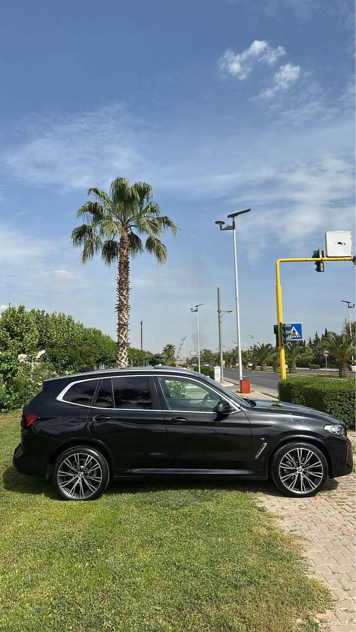 BMW X3 m paket 
S3r 275
2023 
35000mil royaa 
2 parchay haya boyax 
Panorama
7asas kamera 
Naw sore belladeya  
Erbag sukanu shan taqya bellade dandraytawa 
Geru makena ba shart 
Shanse ba shart 
*********** أربيل, العراق

