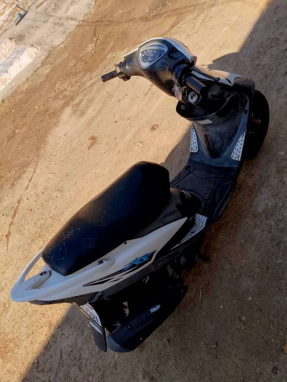 سلام عليكم دراجه ماكس عدله للبيع محرك ما مفتوح مكفوله سعر 800 وبيه مجال مكاني كربلاء  رقم الموبايل ***********
