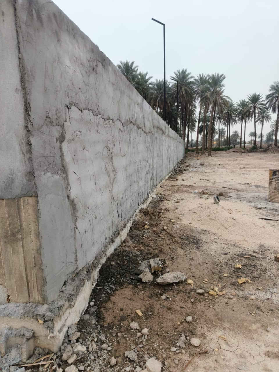 سلام عليكم 
قطعة أرض للبيع المساحه 1150 متر سند 25 زراعي
في منطقه (شيشبار الخكاره)  اساله ماء تبتعد عنها 70 متر ،  
القطعه جاهزه من ناحية السياج الخارجي وأساس البيت وحديقة (گما موضح في الصور) ،
توجد بالقرب منها مدارس..***********
