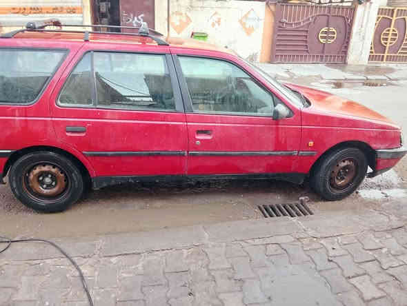 سياره بيجو فرنسي ستيشن كشر بلادي لا صبغ ولا خياس ولا ضربه غرفته طبيعيه موديل 92 بسمي محرك يبخر محور كابريتر بور ستيرن ملغي السعر 25بيه مجال الكماليه ***********
