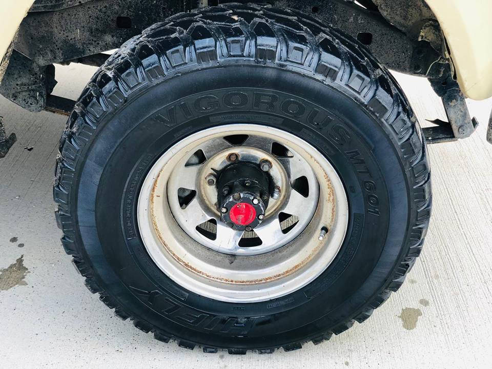 جوابی نامەنایەمەوە
ئەم سەیارە بۆڤرۆشتن
لاند گرۆزەر 
مۆدێل:1985
2ئێف چوار گێڕ 
ئاڕم بلاستیکی سلێمانی
ئاڕم ئەوەلیات بەشەرت
گێڕ و مەکینە و ئەگسل 
دەبڵ ئەگسل بەشەرت
کارەبای مەزبوتەوبەشەرت
تنوتۆڵی بەشەرت 
چوارتایەی لۆکی لەژێرایە
سەیارەکە دەعمولێدراوی نیە 
پێشودوای کەپسە شانوسەقفی هیچی پێوەنیە 
کامل بۆیاخەبۆجوانی
سەیارەکەماڵی دۆستەو زۆر ڕێکوپێکە 
سعر:36گەڵا
شوێن:سلێمانی
ژ.م:***********
ژ.م:***********
ئەدمین🌹 السليمانية, العراق
