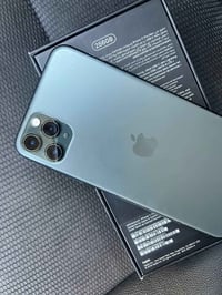 ايفون 11 برو ماكس عربي شرق اوسط كارتونته ويا مبدل فقط بطاريه مكفول وضم...