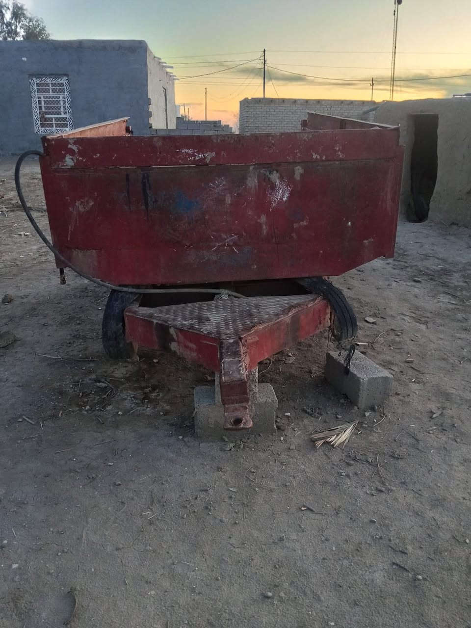 سلام عليكم عربانه للبيع جديده كلش تايرات جدد قلاب جك شغال جاهزه ***********
