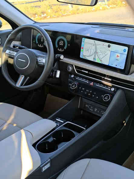 للبيع هيونداي سوناتا موديل 2025 Hybrid 
وارد امريكي زيرو دخول جديد 
--------------------------------
 * المواصفات * 🏅🥇
• بصمة دخول ذكي تشغيل عن بعد 
• رادار تحديد مسار مثبت سرعه 
• شاشة متصلة اندرويد أوت - أبل كار بلي 
• شاحن لاسلكي - منافذ شحن 
• تبريد قطعتين مناخ منفصل تحكمنا لمس 
• كشنات كهرباء - تدفئة كشنات أمامية 
• داريف مود - اتو هولد
• لايت LED أمامية وخلفية 
• كير تعليك 
• باقي المواصفات موضحة بالصور 
--------------------------------
الضرر .
تبدل جاملغ فقط 
إرباك سليم 
عداد المسافة 1500 الف mi
للاستفسار الاتصال على الارقام التالية 

📱- ***********

📱- ***********
