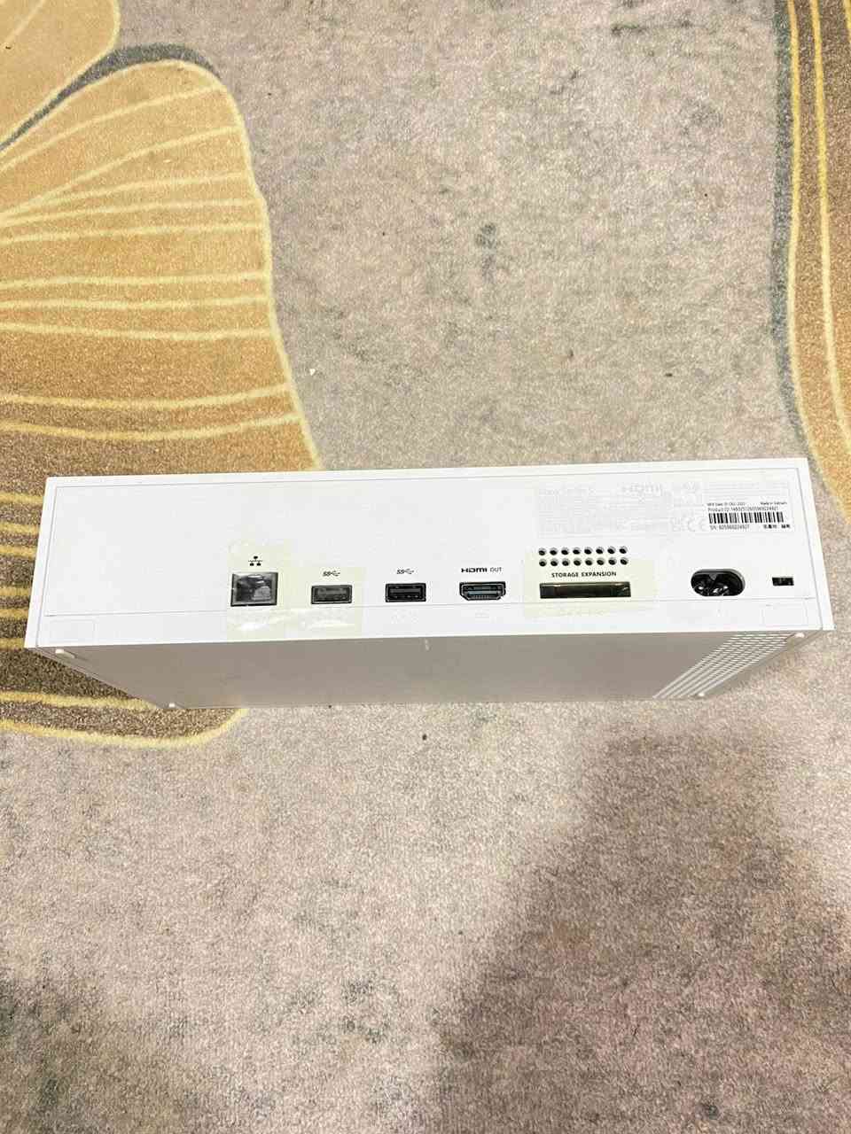 للبيع: Xbox Series S بحالة الوكالة 🎮
الحالة: نظيف جداً واستخدام خفيف (شغال 100%).

​الملحقات: كافة الكابلات الأصلية + اليد الأصلية+الكارتونة مالتة.

​السعر: 300 ألف دينار (قفل).

​للتواصل والاستفسار:[***********]
