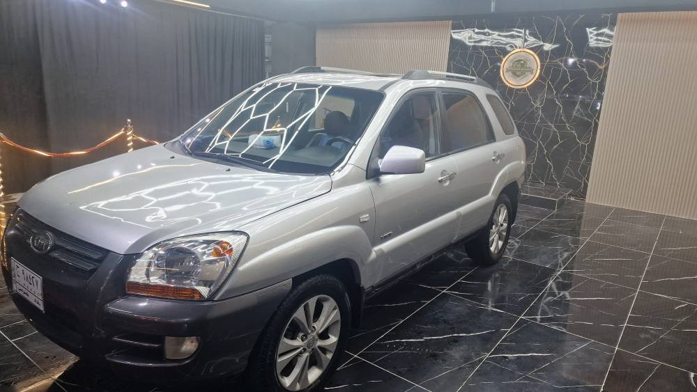 بــــەناوی خوای گەورەو  میهرەبان
سارەکە بڕاوەی دوبەیە 
کیاسپۆرتاج بڕاوە مەکینە گاز چوارپستۆن سۆپەر
زۆر جوان و خاوێنە هەمو گیانی بەشەرت گێڕو مەکینە بەشەرت کارەبای بەشەرت تەبرید سارد گەرم سڵاید گوشن جڵد وهیتەر تعدید سرعە فۆلیوم شاشە ئایپاد هیچ نەقوسانی نیە ماڵی دۆستە و کەم مسرەفە 
نرخی ٥۲گەڵاۆمەجالی برایانە
ناونیشان ڕانیە چوارقوڕنە 
*********** رانية, السليمانية
