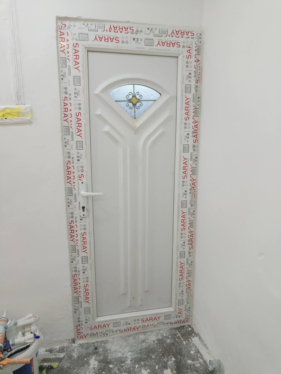 يوجد لدينا جميع انواع المنيوم او pvcابواب شبابيك اسعار مناسبه عنوان طوز مقابيل شركه روعه ربيع
