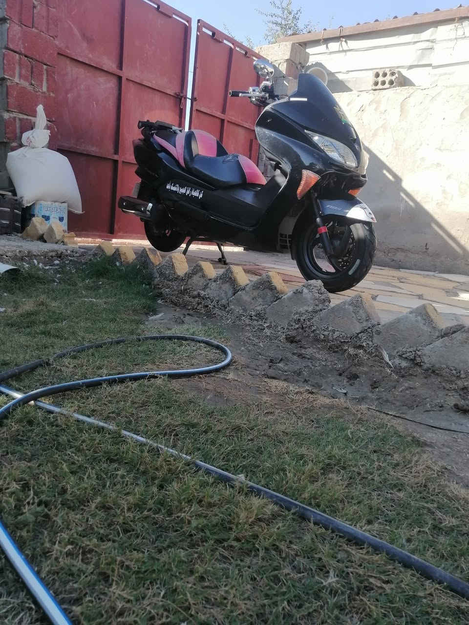 السلام عليكم ورده للبيع 0 9 سعر خاص رقم الهاتف ***********
