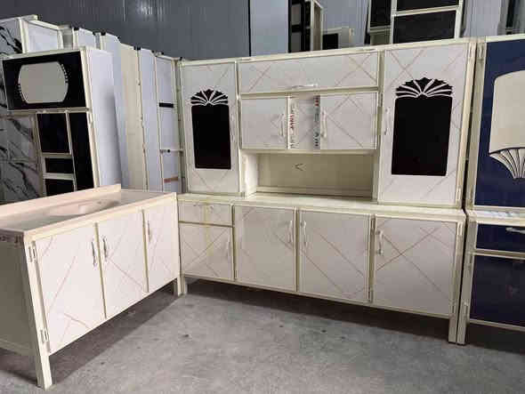 كاونتر مترين ارضي وملحق وسنك متر و20 
السعر 280
توصييل بغداد مجاني 
اطراف 15 
للحجز والاستفسار يرجى التواصل خاص 
او على الرقم واتس #***********
