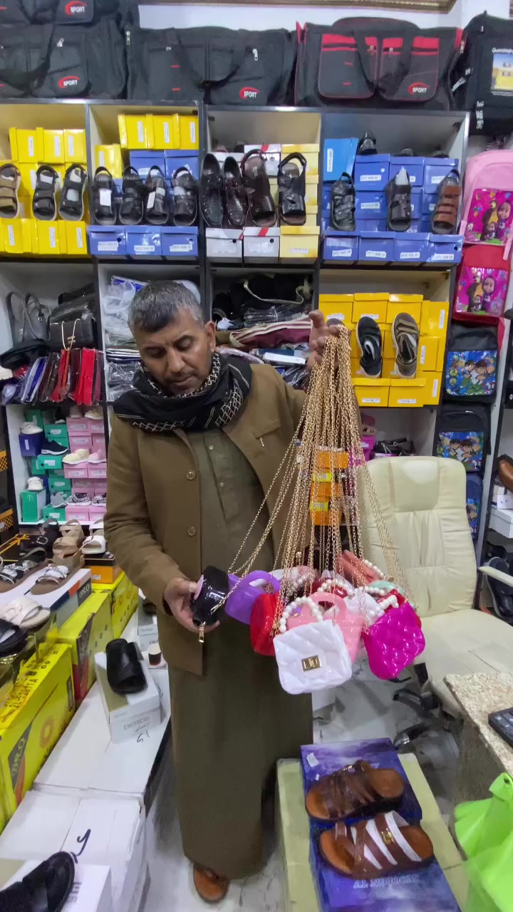 توفر لدينا حقائب صغيرة بناتي اشكال متنوعة وألوان مختلفة السعر مناسب جدا 3 اثنين ب5 العنوان ديالى دلي عباس قضاء المنصورية عمارة سالم العفريت


**إذا كنت صاحب هذا الإعلان وتريد حذفه لأي سبب، رجاءا أرسل رسالة إلى الدعم الفني**