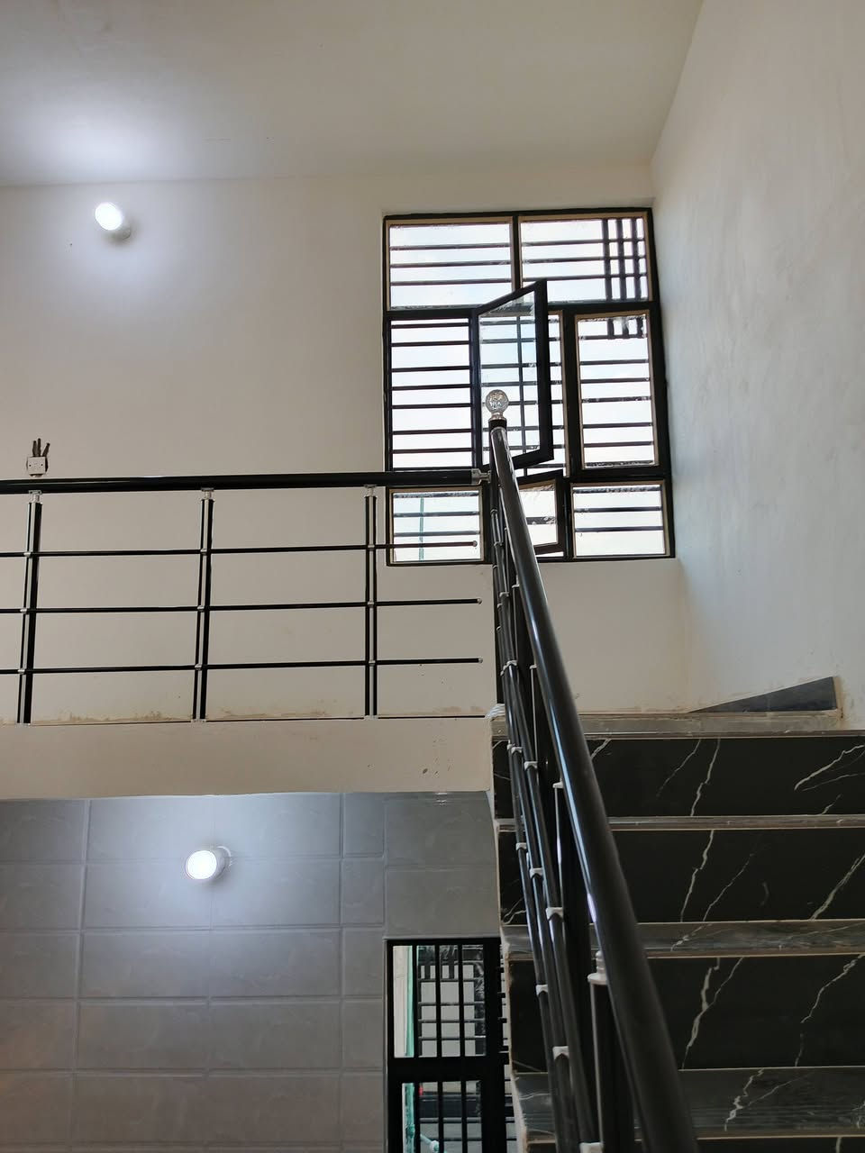 سلام عليكم جاهز بناء جديد المكان الراشدية سبعة نيسان 
بغدة مامسكون زيرو 
100 طابق واحد 
***********
