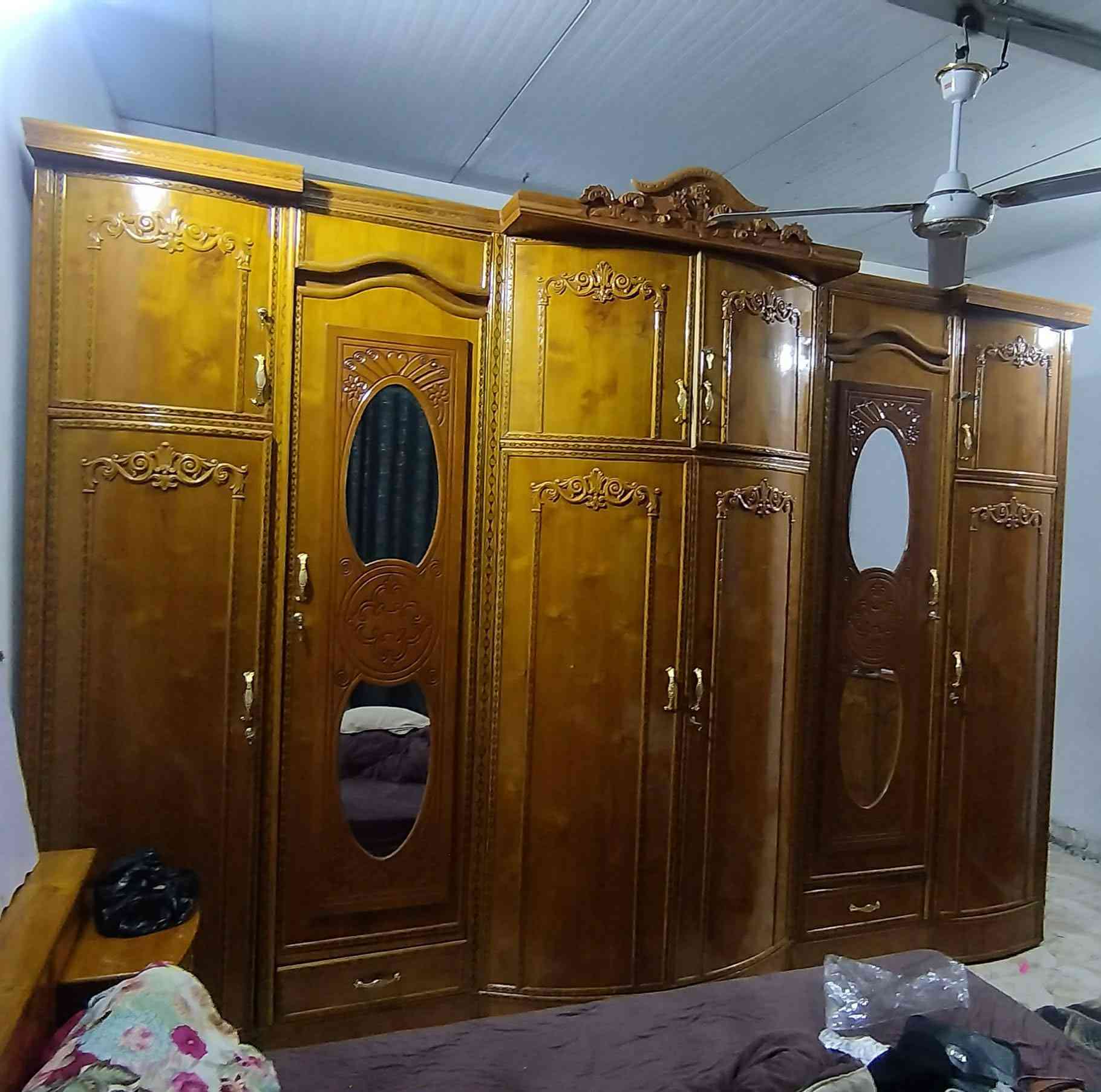 السلام عليكم غرفه نوم صاج عراقيه 8قطع جديده صار سبوع من جابوه 
العنوان حي جهاد سعر 800//***********
