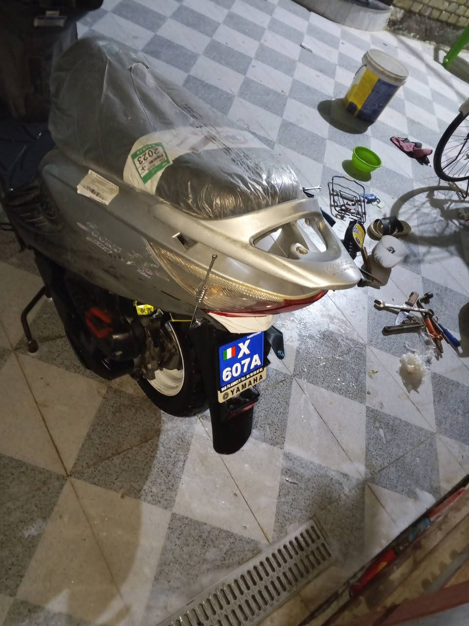 د السلام عليكم دراجه كام كوفيد 2 للبيع الموديل 12 دراجه مقفوله كش ما بيها كفاله عامه السعر ب 850 وبيها مجال قليل مكان قلعه السكر الرقم ***********
