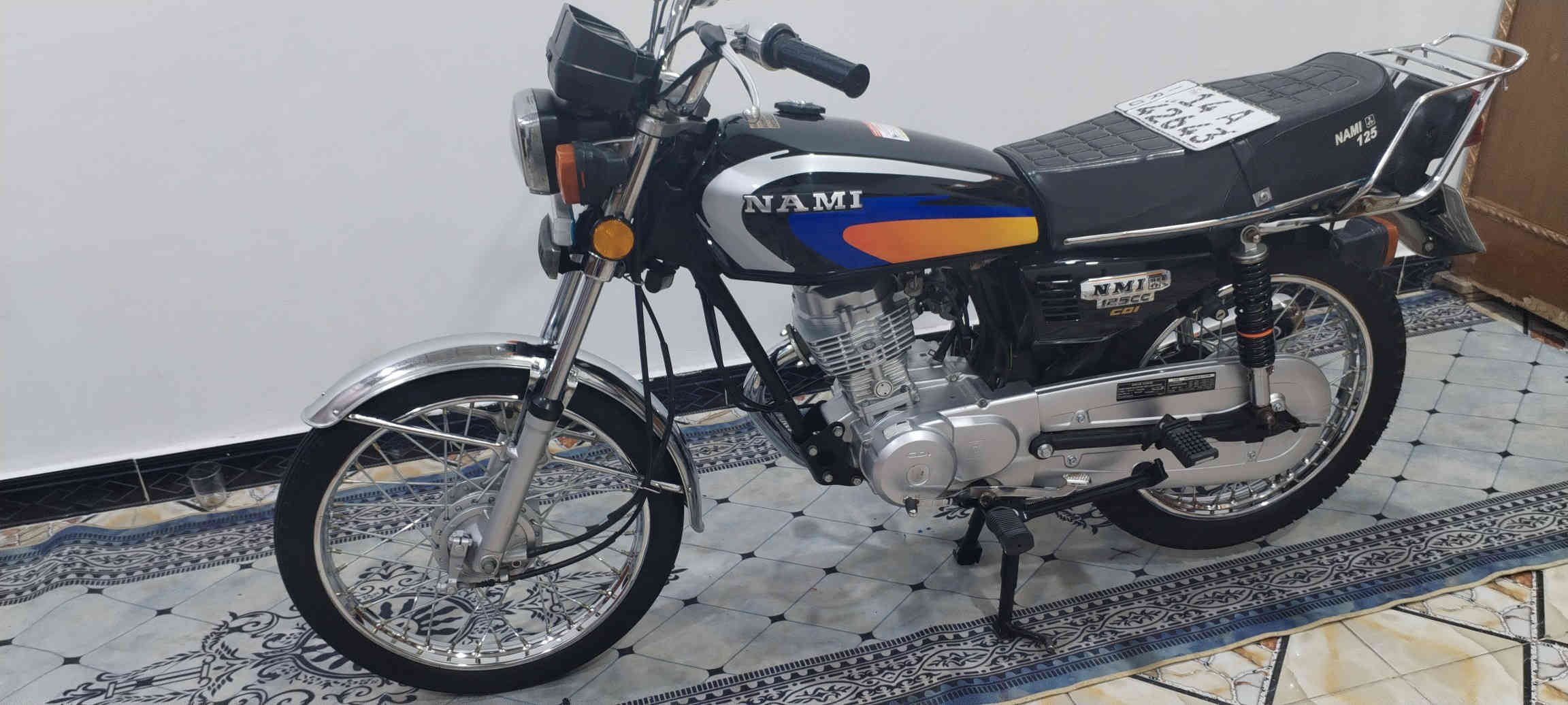 السلام عليكم دراجه نامه شلامجه الأصلي للبيع رقم وسنويه موديل 23 تحويل ثاني يوم كله شغاله السعر مليون و 900 ) 1900 وبيه مجال عنواني بالزبير الشراي يتصل ***********
