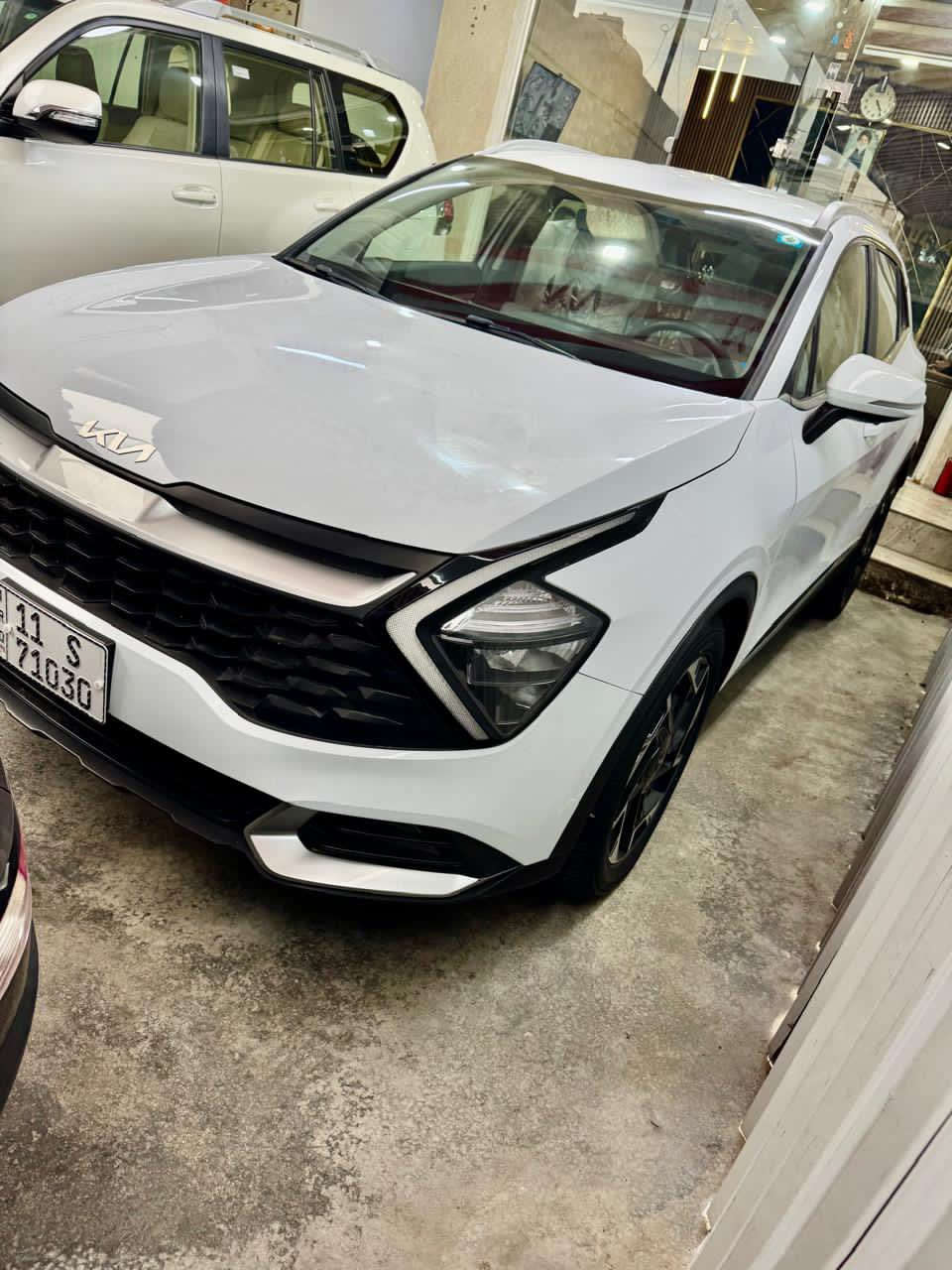 سبورتاج كيا 2022 وارد خليجي بدون صبغ بدون بارد بيها رصعات باب خلفية جهة الساىق وجهة الصدر ماشية 46الف رقم بغداد جديد وبأسمي السياره رادار شفتات سرعة سويج السعر المطلوب 205$ للاستفسار اكثر *********** بغداد الرصافة (الكريعات)
