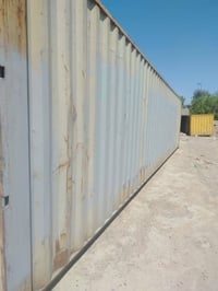 وصلت حاويات مستعمله بحاله جيده مكانها بغداد الطالبيه سعرها ٢٣ورقه ٠٧٧٢...