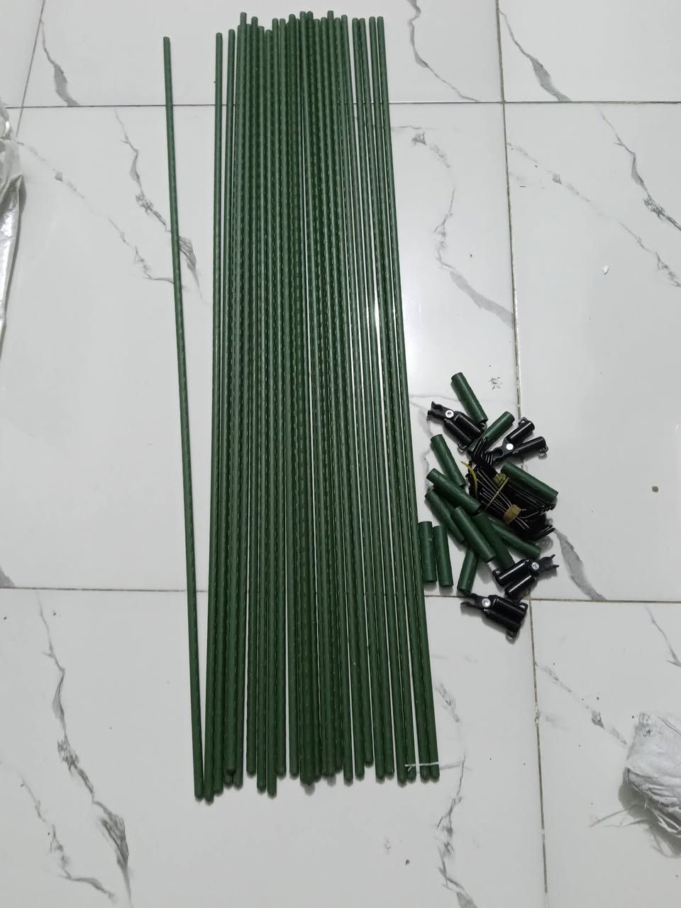 السلام عليكم شباب أغراض منزلية وحدائق ورد اغصان كرسي هزاز دوشك طفل اماعين تحفيات كلشي موضح بصور الشراي يتواصل ***********
