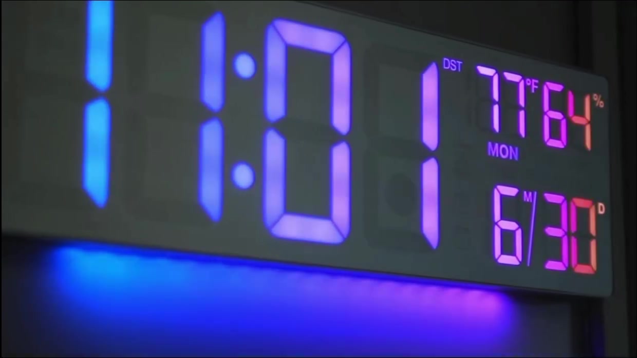 ساعة رقمية LED RGBكبيرة  فول مواصفات وارد أوروبي 

⏰ أضف لمسة عصرية إلى منزلك أو مكتبك مع ساعة الحائط الرقمية LED ذات الشاشة الكبيرة والواضحة.

المواصفات:

📏 الأبعاد: 39 سم × 13 سم
📲 تحكم عند بعد بالكنترول
💡 شاشة LED كبيرة عالية الوضوح.
✨تحتوي على عدة مودات إضاءة متغيرة 
🕒 عرض الوقت بصيغة 12 أو 24 ساعة.
🌡️ عرض درجة الحرارة.
📅 عرض التاريخ واليوم.
🔆 مستويات متعددة لسطوع الشاشة.
🔌 تعمل عبر كابل USB مع بطارية داخلية لحفظ الإعدادات 
       عند انقطاع الكهرباء
🔦تحتوي على إضاءة بالأسف تعطي منظر جميل 

#ساعة_رقمية #ساعة_حائط #LED #ديكور_منزل #مكتب #شاشة_كبيرة #ساعة_الكترونية #منزل #اكسسوارات_منزلية #العراق

للاستفسار راسلني 📩
متوفر توصيل 🚚


**إذا كنت صاحب هذا الإعلان وتريد حذفه لأي سبب، رجاءا أرسل رسالة إلى الدعم الفني**