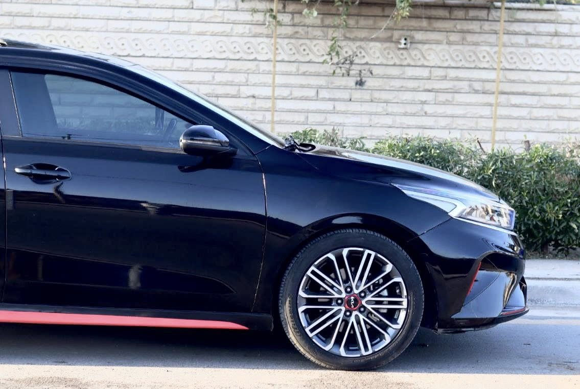 السلام عليكم بسعر مناسب
كيا فورتي GT 2024

رقم بغداد  أعلى فئة بال GT

المواصفات

فتحة سقف

سستم سماعات harmn kardon 

شحن وايرليس

تشغيل عن بعد

تحكمات ستيرن 

تحديد مسار

رادار جانبي 

رادار امامي

بصمة تشغيل مع بصمة ابواب 

كشنات جلد مع بصمة GT

 كشنات كهرباء وتدفئة وتبريد

قطعتين تبريد

لايت لد 

بك لايت لد 

توقف ذاتي

اضواء ترحيب عند الاقتراب

ستيرن رياضي حرف (D)

 ثلاث وضعيات قيادة Mode Drive (نورمل + سمارت + سبورت)

شاشة كبيرة  8 انج + GPS+ بوصله + كامره خلفية دواره 

محرك 1600 تيربو

ماشيه 23 الف 

الضرر   بنيد وجاملغ وهلال جاملغ خلفي

عنوان بغداد العامرية
السعر  143 وبي مجال ***********
