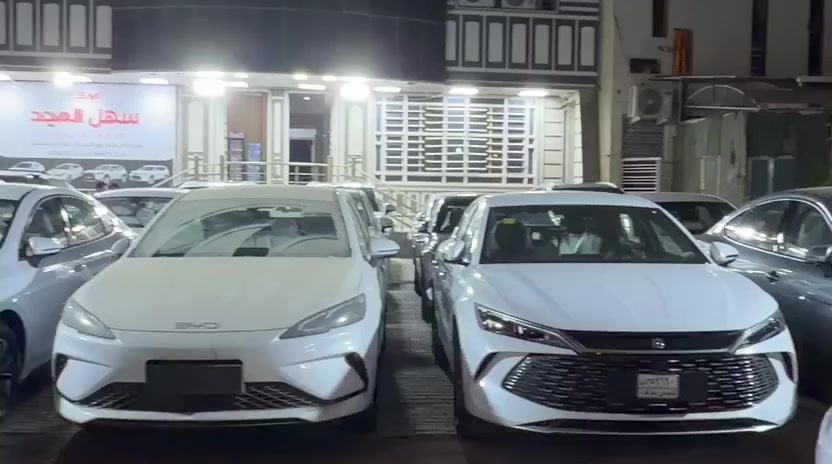 🔥🔥تعلن سهل المجد لجاره السيارات الحديثه 🔥🔥

🔥🔥عن توفر كافه انواع السيارات BYD 🔥🔥

———————————————————————-

🚗🚗ليوبارد 2025 مرقم بغداد كامل لون مميز داخل مميز 

فول مواصفات رادار بالقماره 🖤 السعر 56  مليون مرقم كامل 
———————————————————————-

🚗🚗كن ال فول 13 كاميرا قماره حديد موديل 2025 داخل ابيض 
السعر 24.500.000🤍

🚗🚗كن ال فول 5 كاميرات قماره حديد  اللون الابيض السعر 21.700.000
🚗🚗كن ال فول 5 كاميرات قماره حديد موديل 2024 داخل اسود اللون الفيلي 
السعر 21.500.000
ا————————————————————
🚗🚗سيالون 2025 فول الفول 1/1 موديل 2025 🤍 ضمان شركه سنتين او 40 الف كيلو 
السعر 27.500.000 اللون الابيض واللون 
الرمادي 🤍🩶
🚗🚗سيالون موديل 2024 فول الفول 1/1 
متوفره باللونين الابيض 🤍واللون الرمادي 🩶
السعر 26.500.000
————————————————————

🚗🚗دستروير اللون الابيض داخل ابيض🤍

🚗🚗دستروير اللون الفيلي داخل ابيض 🩶

السعر المطلوب 18.700.000  

_______________________________________

🚗🚗السيل 5 🤍
سيل 5 لون الابيض داخل ابيض ويل اسود 
السعر 18.100.000
———————————————————     
🚗🚗كن بلاس 
ابيض داخل ابيض 🤍
السعر 17.950.000 
————————————————————
🚗🚗السونك بلاس 🤍
السونك بلاس فول 1/1 لون الابيض 13 كاميرا 
السعر 31.500.000 
————————————————————
🚗🚗السونك ال فول مواصفات فلاكشب 
السونك ال لون ابيض فول 1/1 كشنين كهرباء حار بارد شحن وايرليس السعر 28.500.000
🚗🚗السونك ال لون ابيض نص فول كشن كهرباء جنطه كهرباء  27.500.000
———————————————————————-

زورونا موقعنا✍️ الكائن سريع السيديه قبل دخول الخيزران 

الاتصال والاستفسار 

***********☎️***********☎️ 

***********☎️ ***********☎️

#كورلا #BYD #هايبرد #كروز #دستروير #سيالون #كوروله #كامري

#كياسبورتاج #كياk3 #كياسيراتو #كياسليتوز #تاهو #جمسي@أبرز المعجبين
