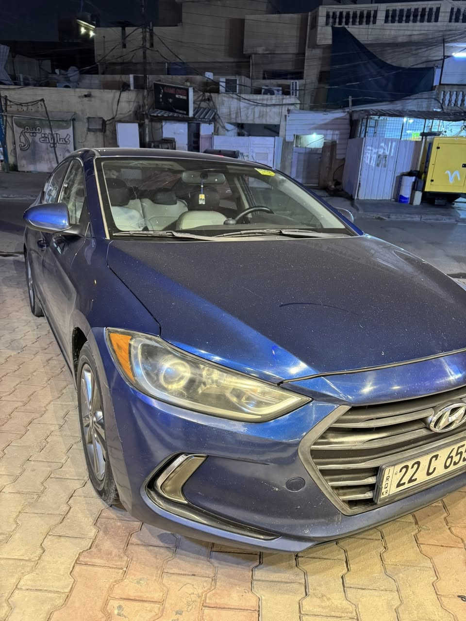 السلام عليكم 
النتر ٢٠١٨ وراد امريكي 
حادث خفيف بدون صبغ  صبغ فقط دعاميه اماميه بدون ايرباك 
ماشيه 143 ميل 
سياره فول موصفات 
رقم اربيل مميز
بيه رصعه بل قمار مال تحميل 
موجوده بل منشور هيه صور حادث 
سياره موجوده بغداد عامريه 
عارضه ١٣٧ بيه مجال
***********
